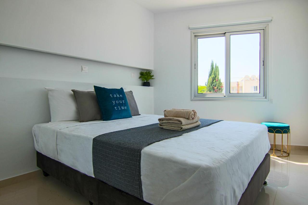 파포스 Phaedrus Living: Seaside Luxury Flat Lighthouse 65 아파트 외부 사진
