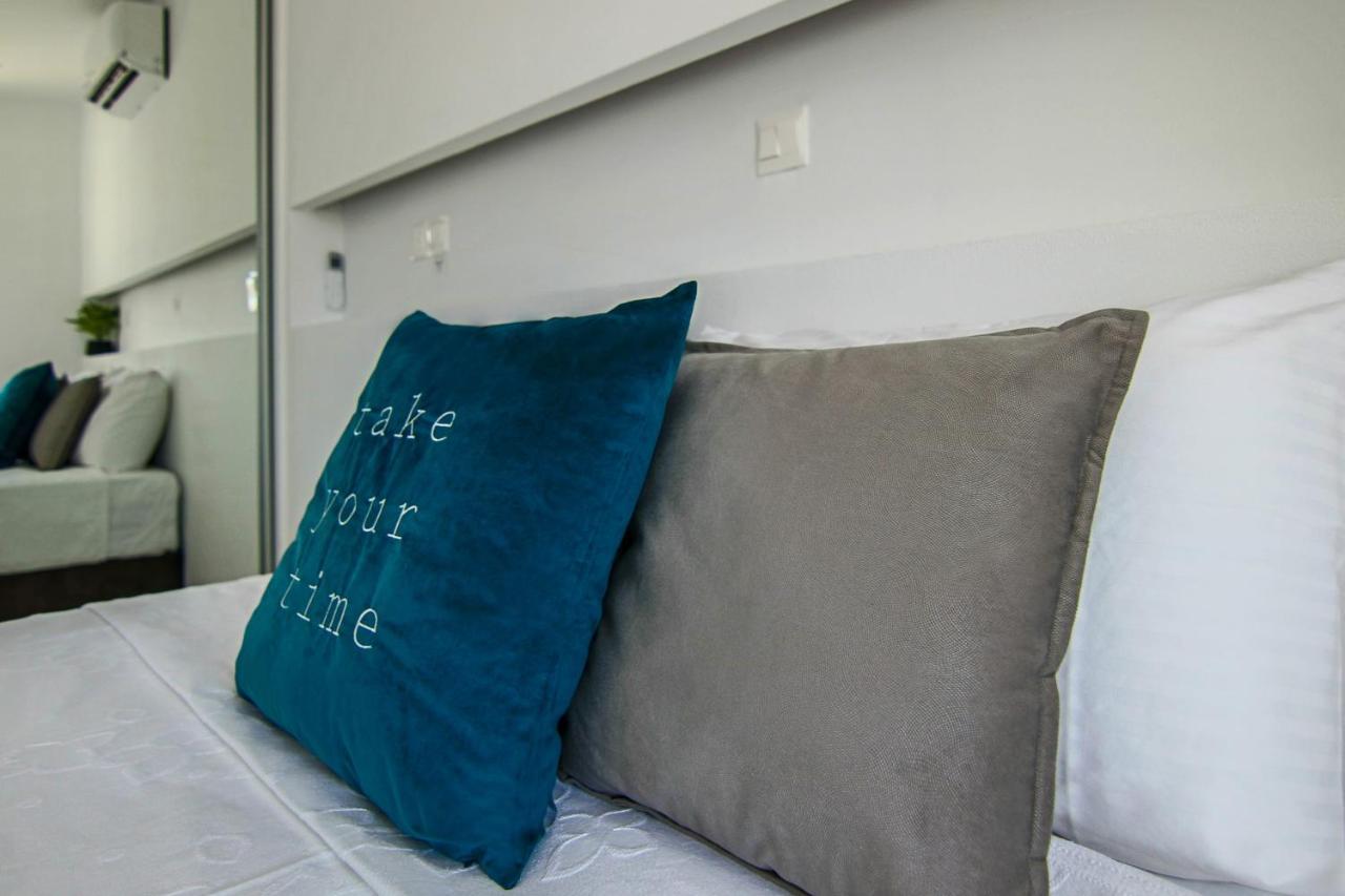 파포스 Phaedrus Living: Seaside Luxury Flat Lighthouse 65 아파트 외부 사진